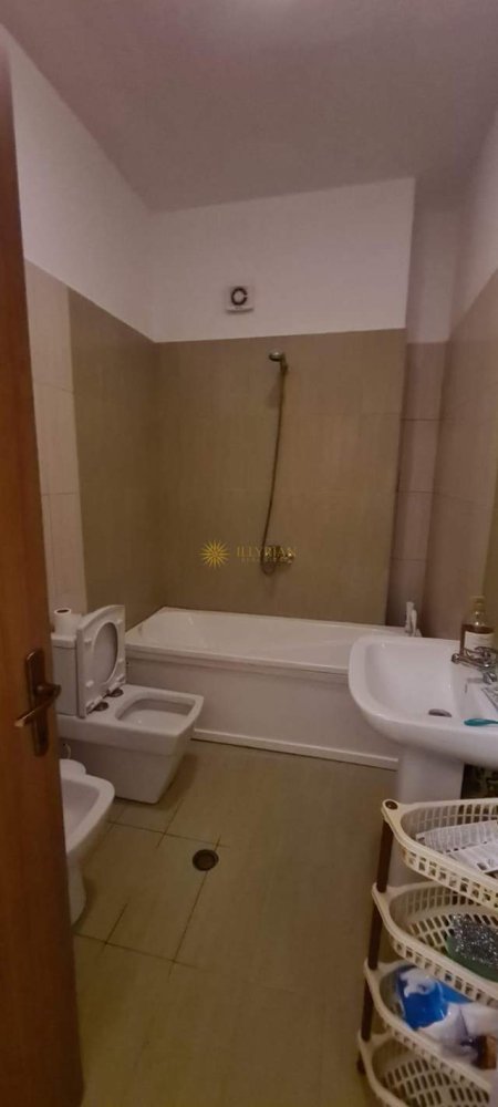 Tirane, jepet me qera apartament 3+1+BLK Kati 4, 120 m² 450 Euro (Muhamed Deliu)