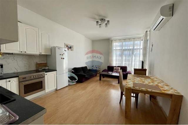 Tirane, jepet me qera apartament 1+1+BLK Kati 9, 66 m² 35.000 Leke (Astir buze rruges kryesore)