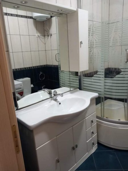 Tirane, jepet me qera apartament 2+1+BLK Kati 4, 90 m² 450 Euro (prane Kompleksit Delijorgji)