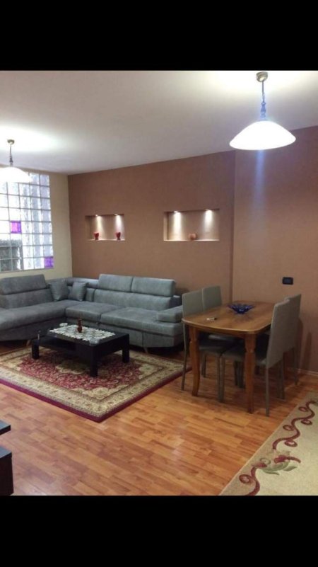 Tirane, jepet me qera apartament 1+1 Kati 5, 70 m² 420 Euro (Fakulteti i Drejtesise)