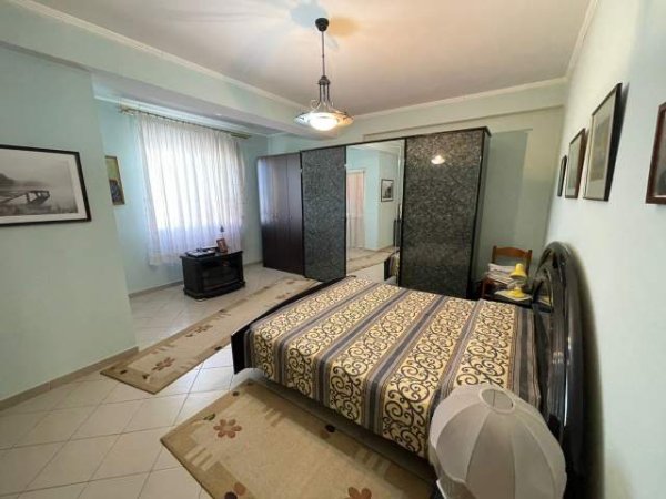 Tirane, shitet apartament 4+1+BLK Kati 3, 174 m² 200.000 Euro (Ish Nisharaku)