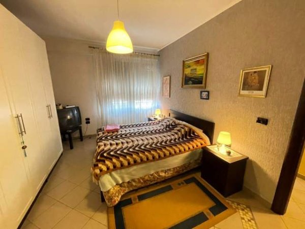 Tirane, shitet apartament 4+1+BLK Kati 3, 174 m² 200.000 Euro (Ish Nisharaku)