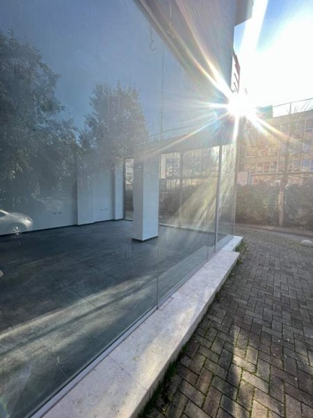 Tirane, jepet me qera ambjent biznesi Kati 0, 50 m² 350 Euro