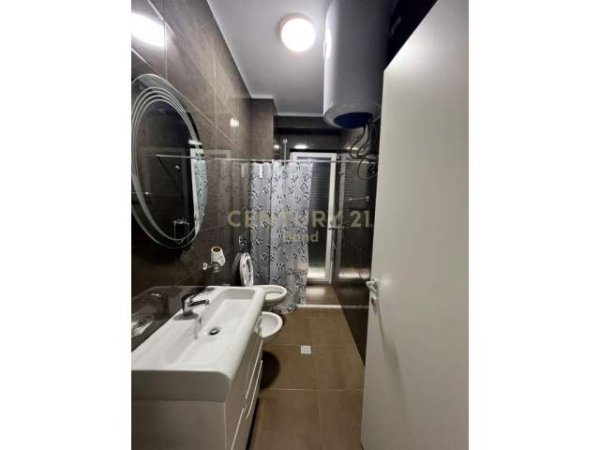 Tirane, jepet me qera apartament 3+1+A+BLK Kati 3, 102 m² 700 Euro (Frosina Plaku)