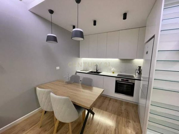 Tirane, jepet me qera apartament 2+1+BLK Kati 6, 115 m² 650 Euro (ALI DEM)
