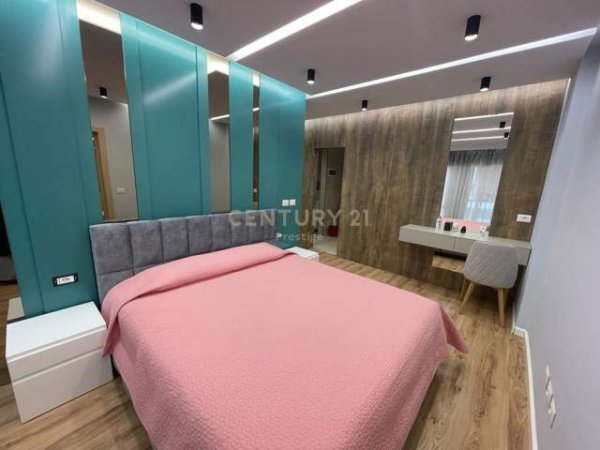 Tirane, jepet me qera apartament 2+1+BLK Kati 6, 115 m² 650 Euro (ALI DEM)