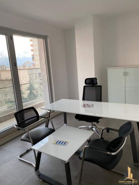 Tirane, jepet me qera zyre Kati 5, 1.100 Euro (9 Katshet)
