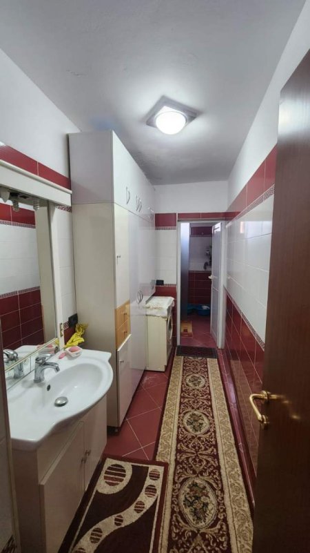 Tirane, jepet me qera apartament 2+1 Kati 4, 90 m² 500 Euro (Gjimnazi Petro Nini Luarasi)