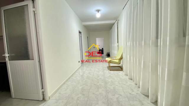 Vlore, shitet shtepi 1 Katshe Kati 0, 193 m² 140.000 Euro (Bulevardi Isamil Qemali, Vlorë)