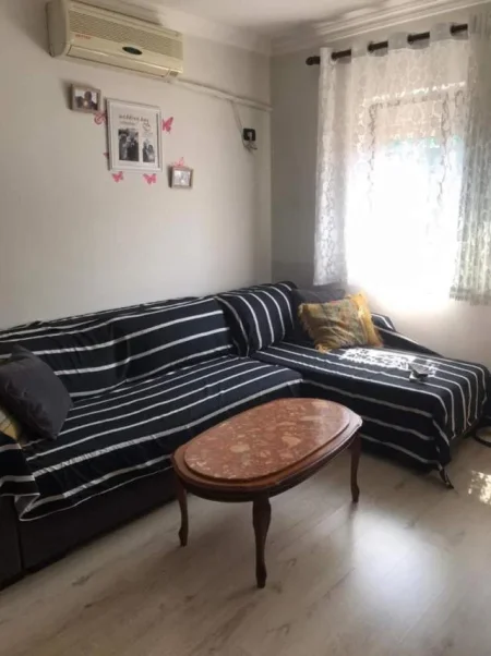 Tirane, jepet me qera apartament 1+1 Kati 5, 60 m² 500 Euro (Tek Myslym Shyri)