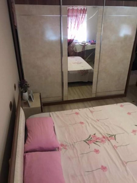 Tirane, jepet me qera apartament 1+1+A+BLK Kati 5, 60 m² 500 Euro