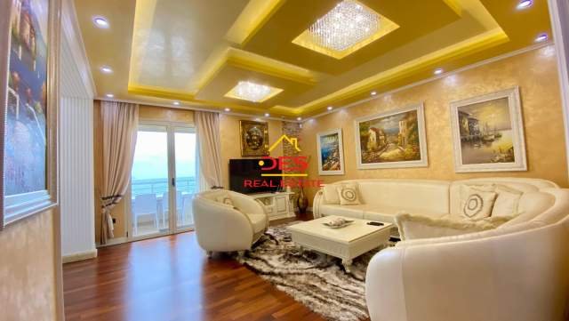 Vlore, shitet apartament 2+1+BLK Kati 7, 140 m² 2.000 Euro/m2 (Lungomare,Vlore)