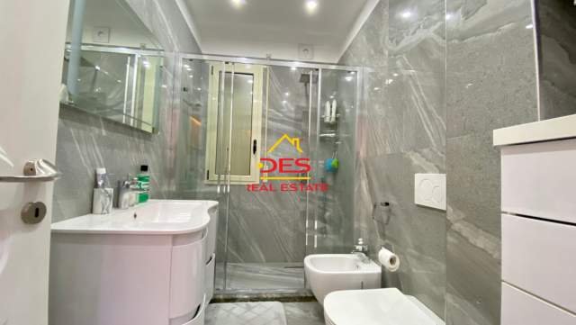 Vlore, shitet apartament 2+1+BLK Kati 7, 140 m² 2.000 Euro/m2 (Lungomare,Vlore)