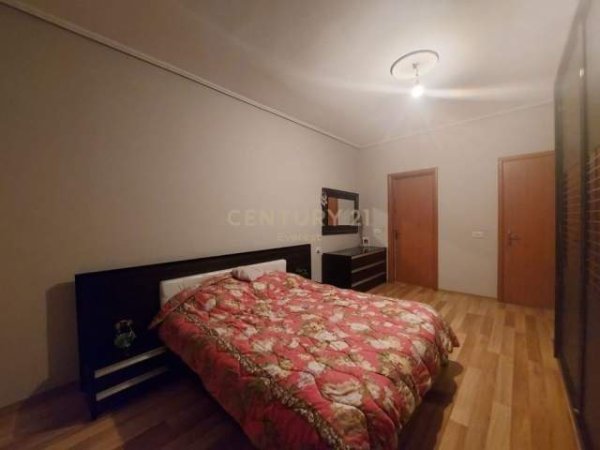 Tirane, shitet apartament 2+1 Kati 1, 121 m² 121.000 Euro (kodra e diellit)