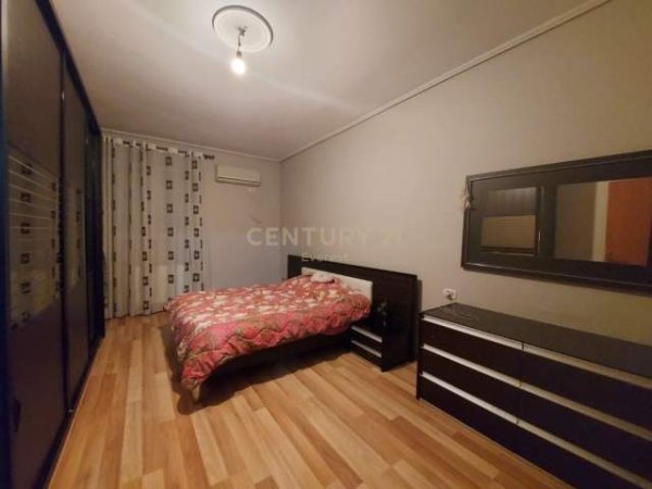 Tirane, shitet apartament 2+1 Kati 1, 121 m² 121.000 Euro (kodra e diellit)