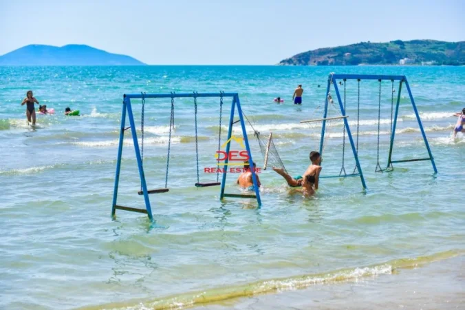 Vlore, shitet ambjent biznesi Kati 0, 1.000 m² 65.000 € (Rruga Pishave)