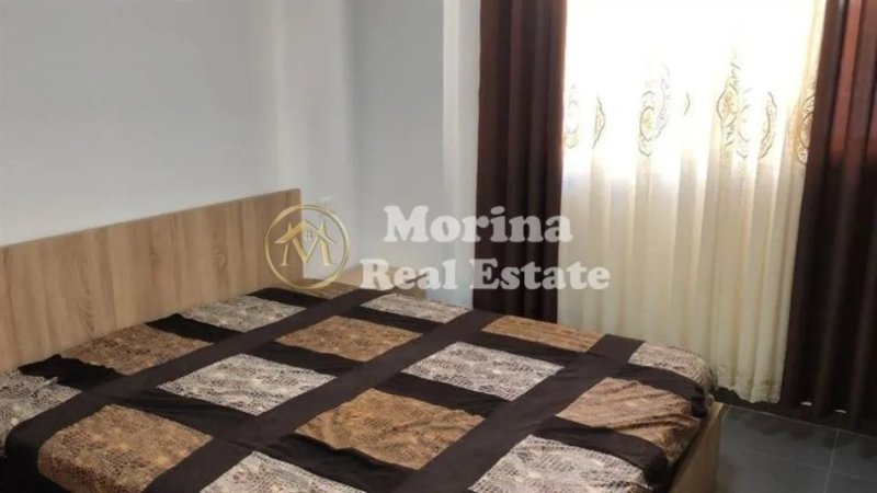 Tirane, jepet me qera 1+1+Ballkon Kati 4, 62 m² 380 € (Fresku/Kompleksi Tom Doshit)