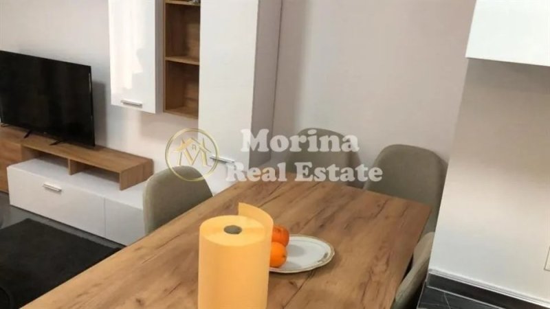 Tirane, jepet me qera 1+1+Ballkon Kati 4, 62 m² 380 € (Fresku/Kompleksi Tom Doshit)