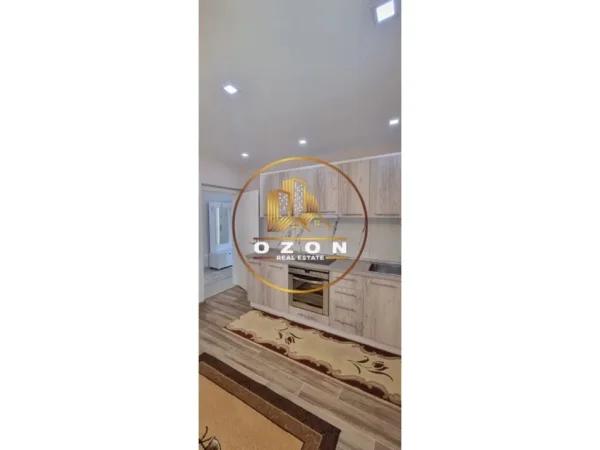 Tirane, shitet apartament 2+1 Kati 4, 121.000 € 