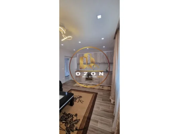 Tirane, shitet apartament 2+1 Kati 4, 121.000 € 