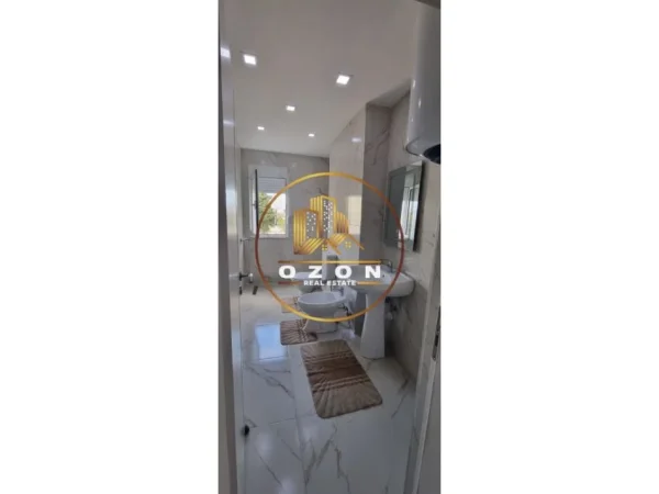 Tirane, shitet apartament 2+1 Kati 4, 121.000 € 