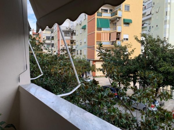 Durres, jepet me qera apartament 2+1 Kati 1, 114 m² 550 € (Prane Bashkisë ,Durrës)