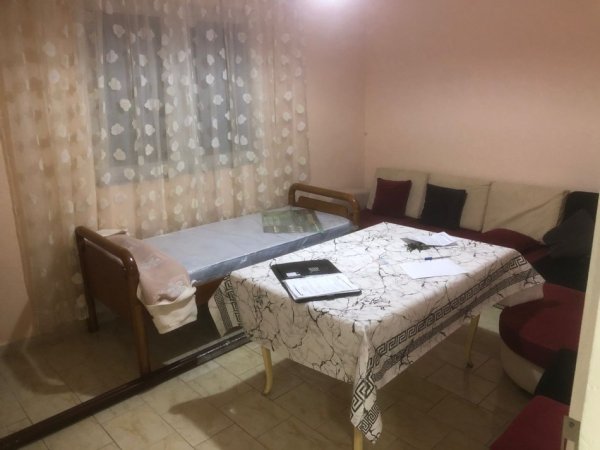 Tirane, jepet me qera shtepi 1+1+Aneks Kati 0, 400 €