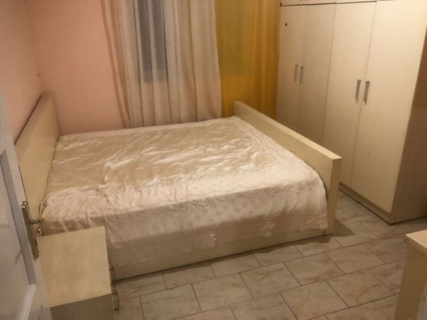 Tirane, jepet me qera shtepi 1+1+Aneks Kati 0, 400 €