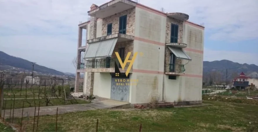 Tirane, shitet apartament 3 Katshe Kati 0, 3.000 m² 250.000 € (PEZE)