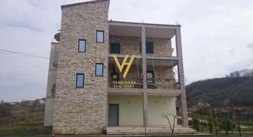 Tirane, shitet apartament 3 Katshe Kati 0, 3.000 m² 250.000 € (PEZE)