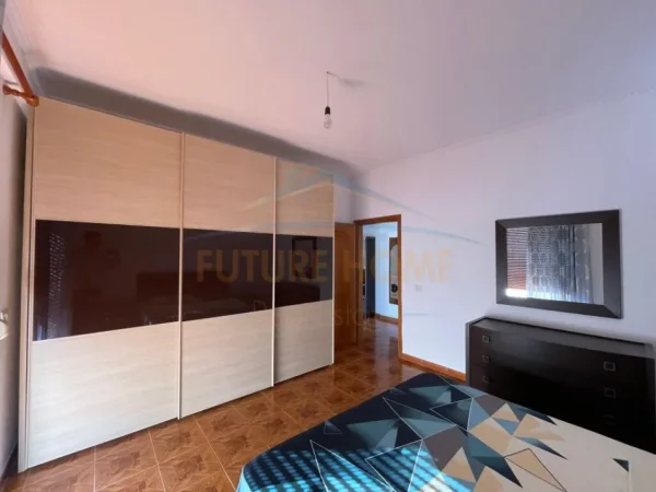 Durres, jepet me qera apartament 1+1 Kati 4, 68 m² 300 € (Plazh Rrota e Kuqe, Durres)