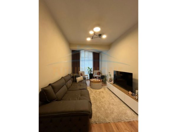 Tirane, shitet apartament 2+1+Ballkon Kati 2, 86 m² 210.000 € (RRUGA E KAVAJES)