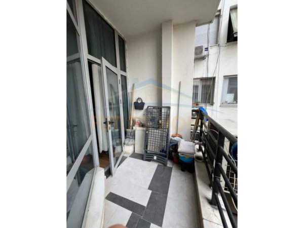 Tirane, shitet apartament 2+1+Ballkon Kati 2, 86 m² 210.000 € (RRUGA E KAVAJES)