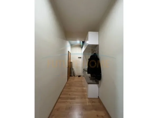 Tirane, shitet apartament 2+1+Ballkon Kati 2, 86 m² 210.000 € (RRUGA E KAVAJES)