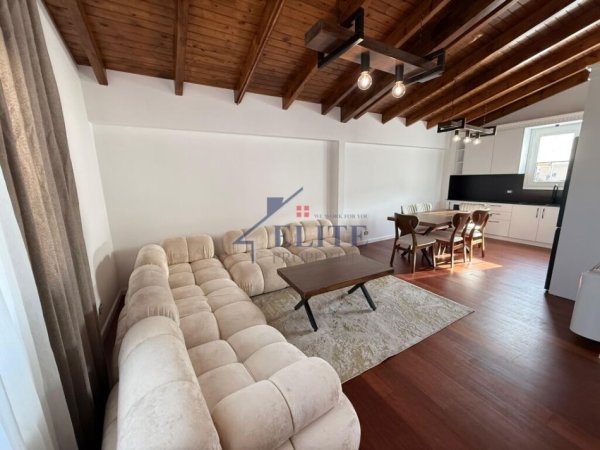 Tirane, jepet me qera apartament 2+1+Ballkon Kati 4, 120 m² 900 € (Selite)