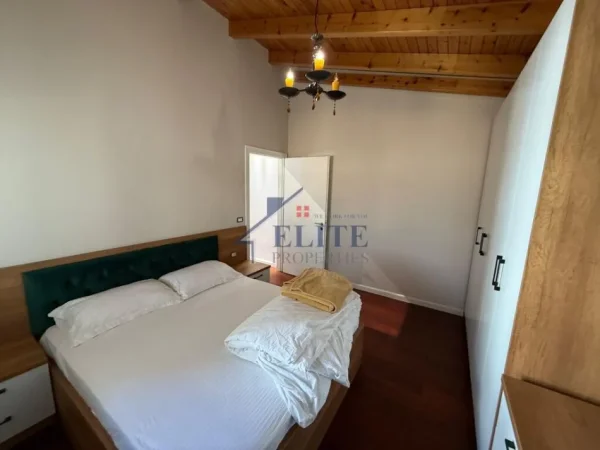 Tirane, jepet me qera apartament 2+1+Ballkon Kati 4, 120 m² 900 € (Selite)