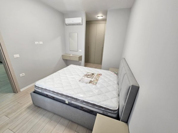 Tirane, jepet me qera apartament 1+1+Ballkon Kati 3, 70 m² 610 € (fusha e aviacionit)