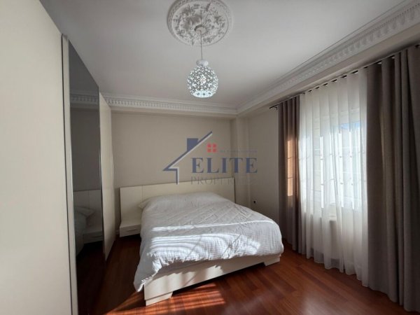 Tirane, jepet me qera apartament 2+1+Ballkon Kati 3, 110 m² 800 € (Selite)