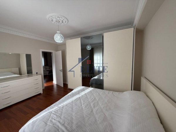 Tirane, jepet me qera apartament 2+1+Ballkon Kati 3, 110 m² 800 € (Selite)
