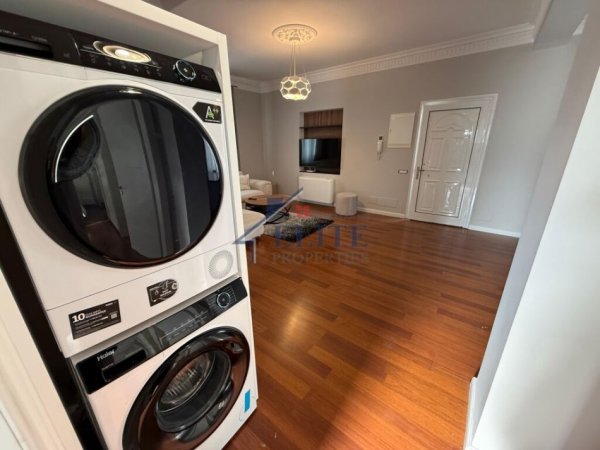 Tirane, jepet me qera apartament 2+1+Ballkon Kati 3, 110 m² 800 € (Selite)