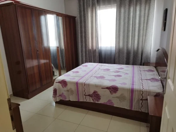 Tirane, jepet me qera apartament 2+1+Ballkon Kati 8, 75 m² 380 € (YZBERISHT)