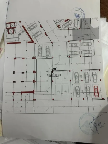 Tirane, shitet garazh Kati -1, 12 m² (ISH FUSHA E AVIACIONIT)