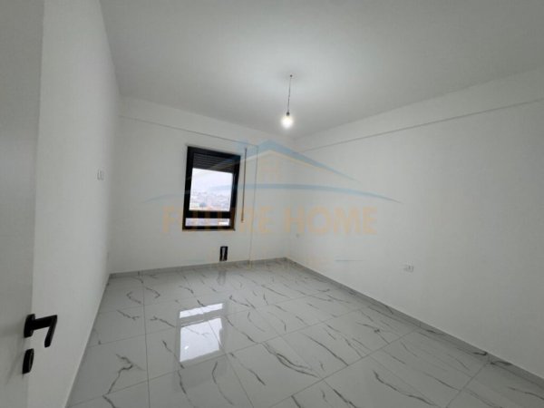 Durres, shitet apartament 1+1+Ballkon Kati 5, 67 m² 95.000 € (mali i robit)