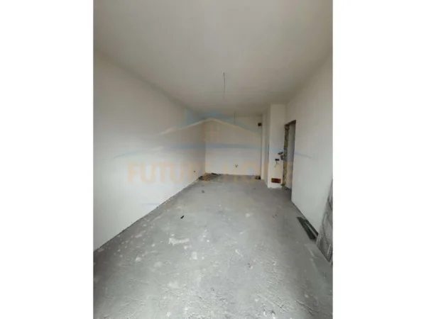 Tirane, shitet apartament 2+1 Kati 5, 93 m² 200.000 € (MINE PEZA)  UNA47980