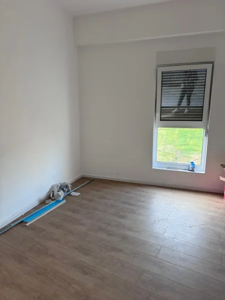 Tirane, jepet me qera apartament 2+1+Ballkon Kati 7, 80 m² 380 € (Ali Dem)
