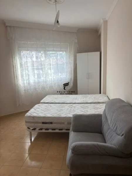 Tirane, jepet me qera apartament 2+1 Kati 6, 113 m² 600 € (KOMUNA E PARISIT)
