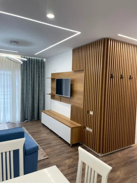 Tirane, jepet me qera apartament 2+1+Ballkon Kati 4, 80 m² 600 € (5 maji)