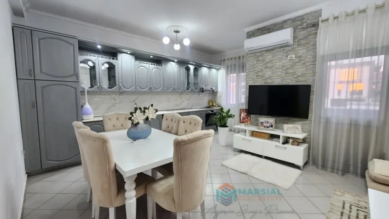 Tirane, shitet Vile 2 Katshe , 312 m² 266.000 € (Rruga Albanët, Valias, Kamëz)