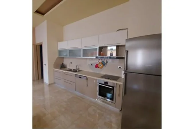 Tirane, jepet me qera apartament 2+1+Ballkon Kati 3, 110 m² 800 € (Hoxha Tahsin)