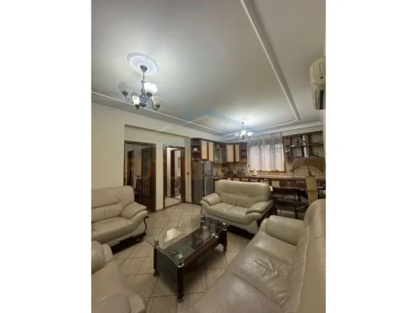 Tirane, jepet me qera apartament 2+1 Kati 0, 120 m² 480 € (JORDAN MISJA)